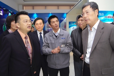 2010年，全國政協(xié)副主席、全國工商聯(lián)主席黃孟復(fù)視察天通裝備產(chǎn)業(yè)基地