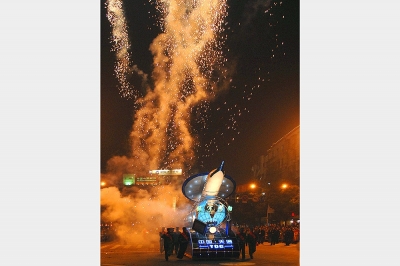 2008年，“天通號”榮獲海寧市大型元宵燈會一等獎